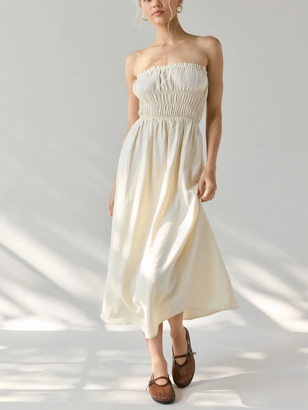 Urban Outfitters Strapless Linen Midi Dress - Picture 1 of 6